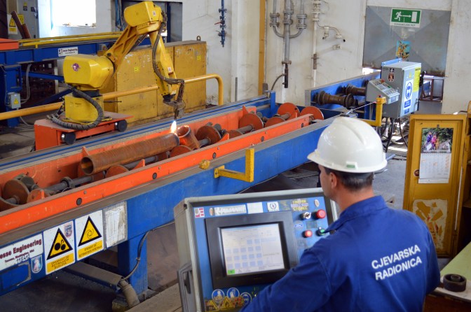 Linije za privarivanje i zavarivanje cijevi promjera od 200 do 600 mm