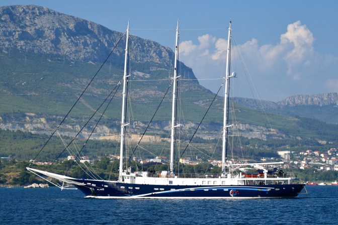 Klara Brodosplit 525 isplovila iz luke splitskog brodogradilista na svoje prvo komercijalno putovanje - FOTO Škveranka 5.7.2019.